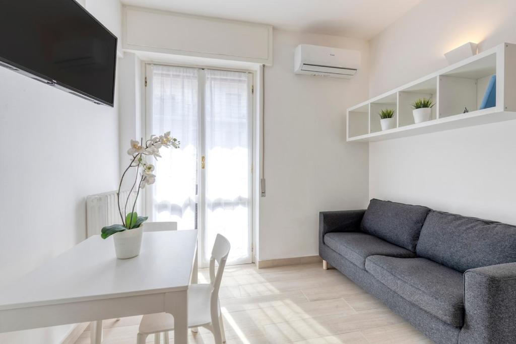Puricelli 1 - Jungle Suite - B Home
