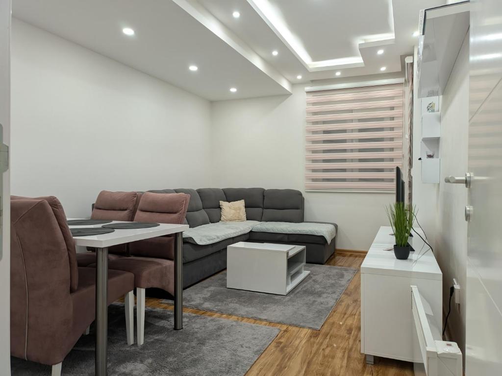 Apartman Lukić Bratunac - Apartamento De Un Dormitorio
