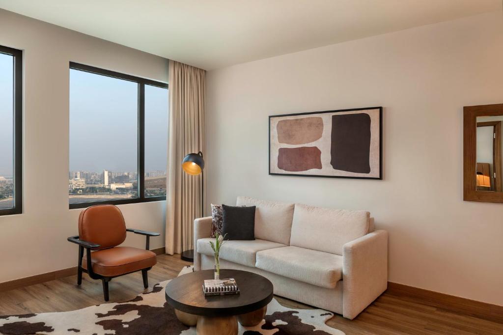 Staybridge Suites Yas Island Abu Dhabi by IHG - Resim 32