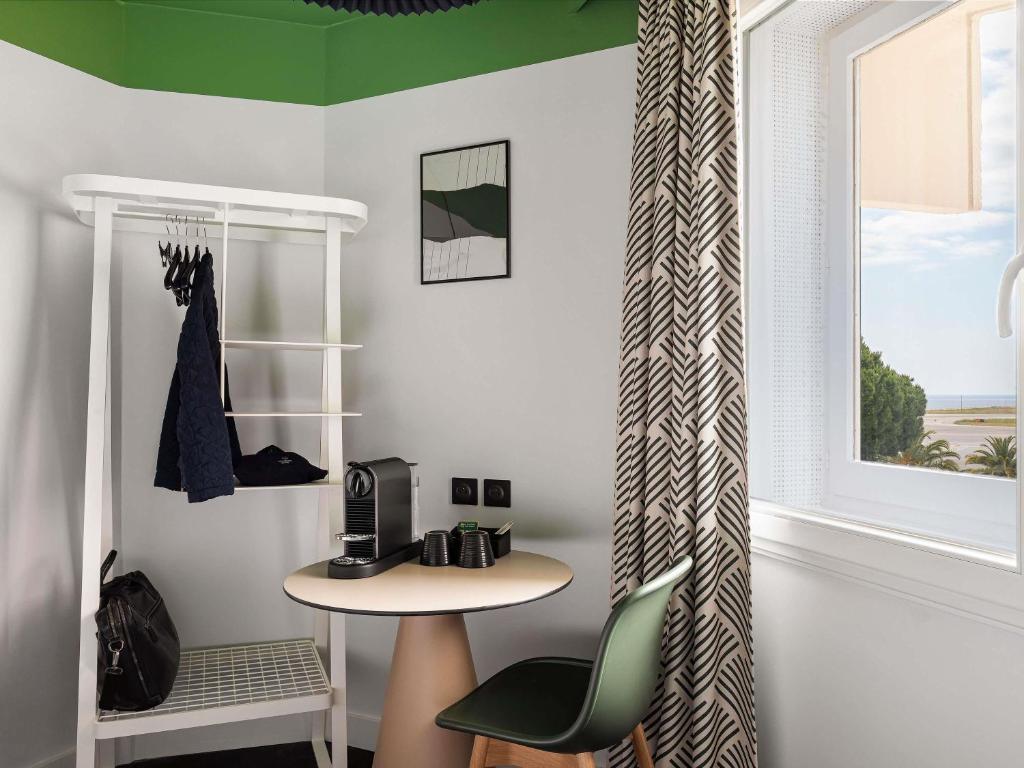 ibis Nice Aéroport Promenade des Anglais - Resim 13