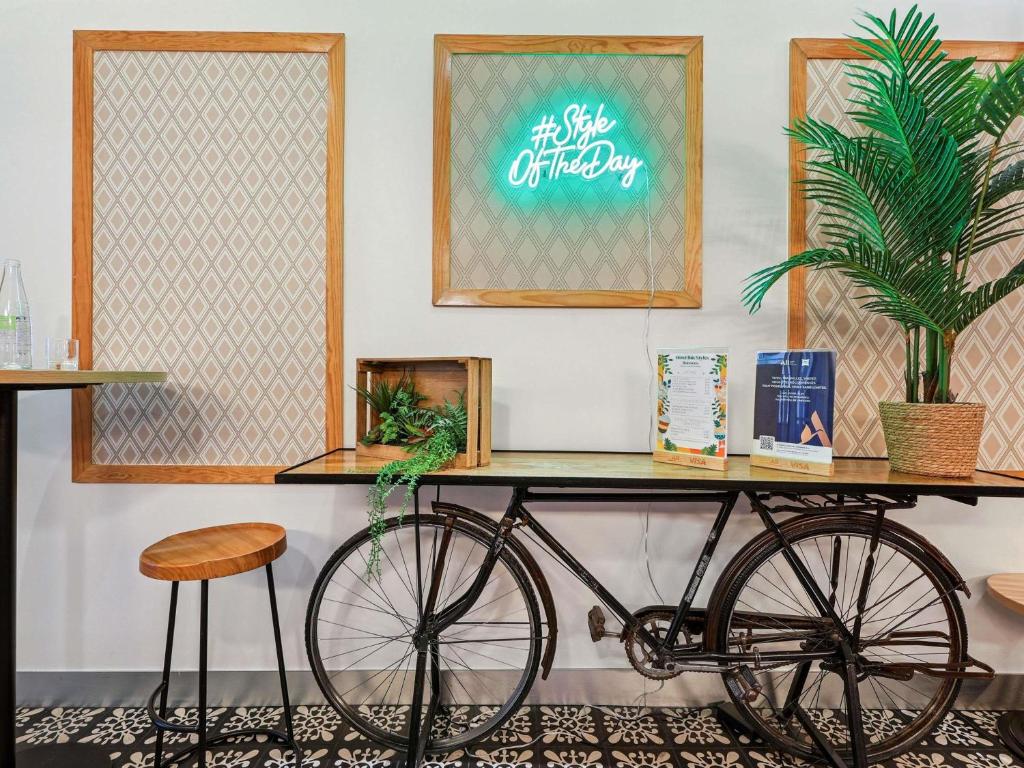 ibis Styles Paris République Le Marais - Resim 11