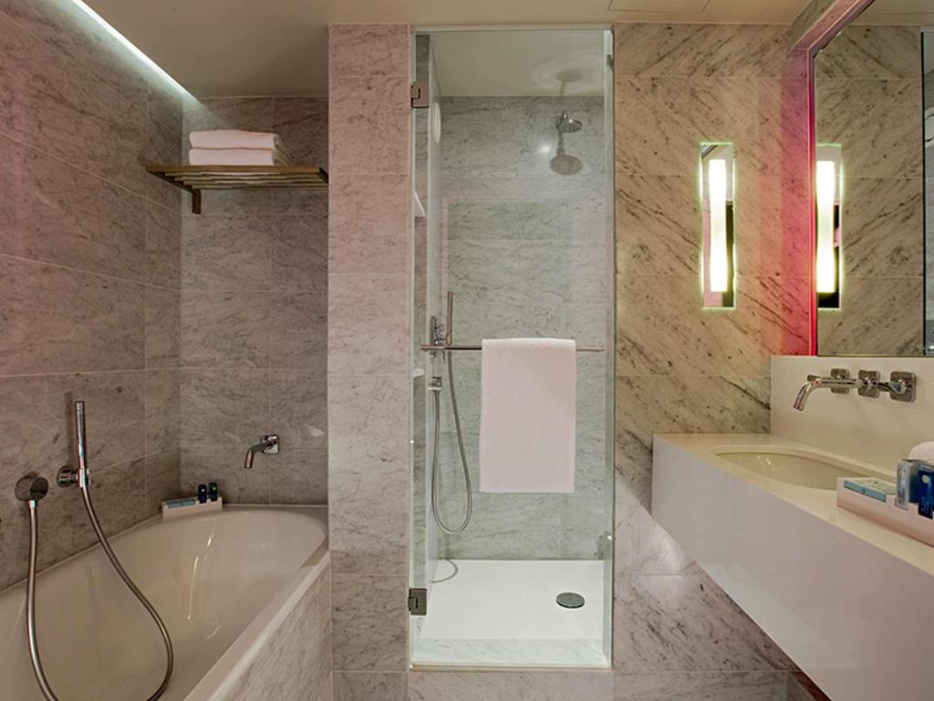 Novotel Paris Les Halles - Resim 43