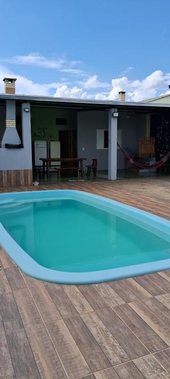 Bazén v ubytování Recanto Morada do verde nebo v jeho okolí