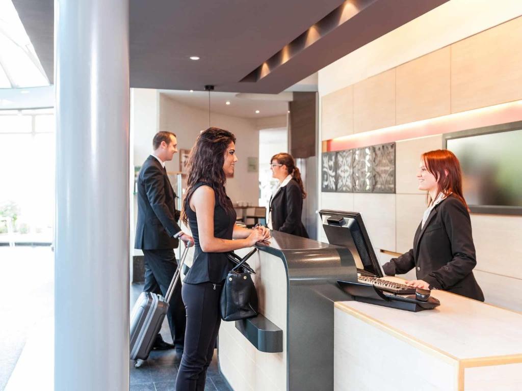 Novotel Gent Centrum - Resim 4