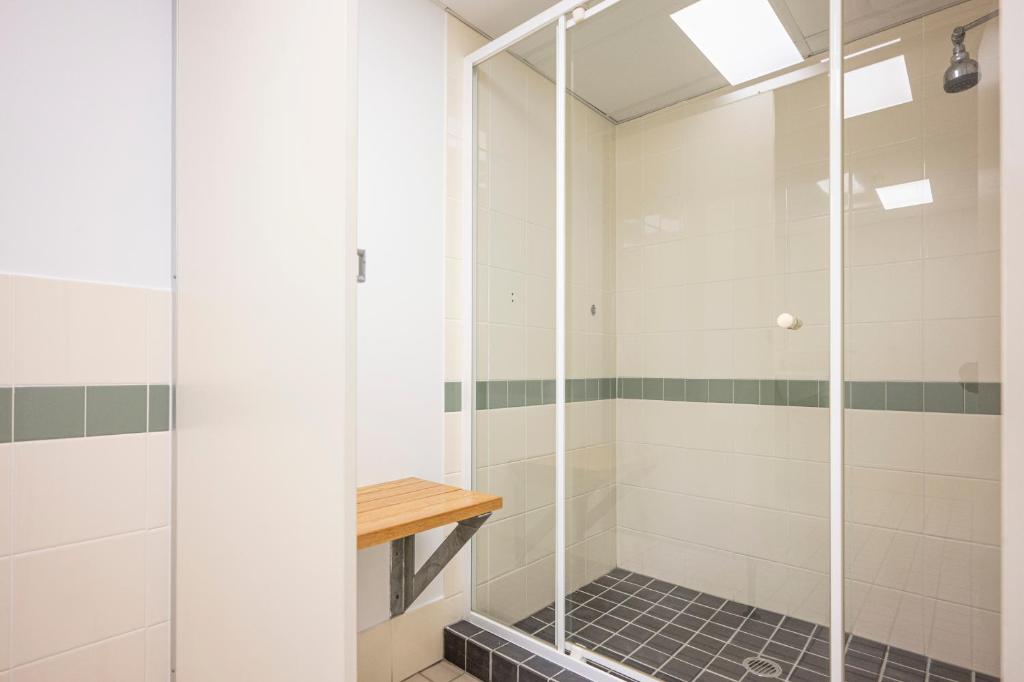 Shafston Service Apartment - Resim 20