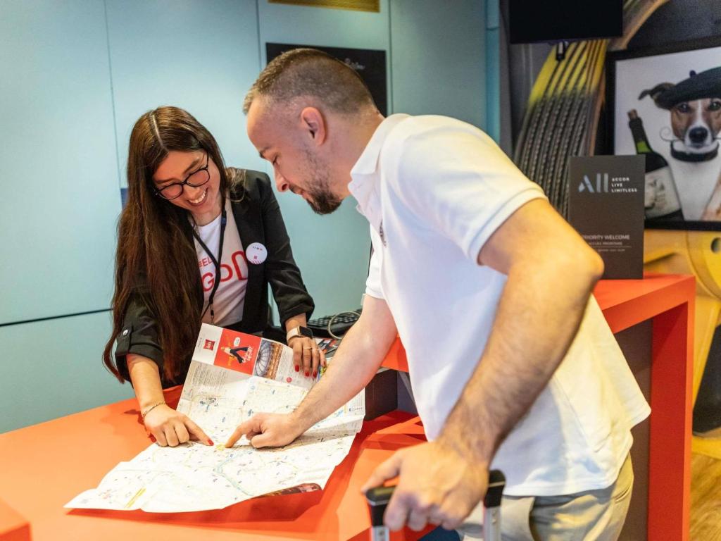 ibis Paris Gare du Nord La Fayette - Resim 11