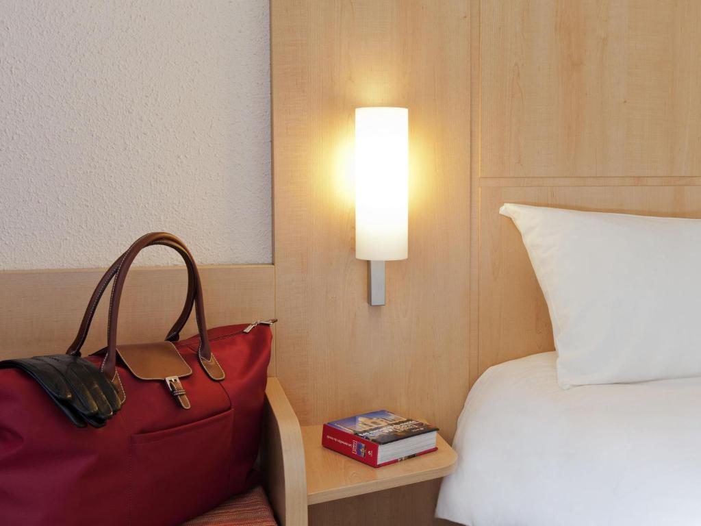 ibis Lille Centre Gares - Resim 19