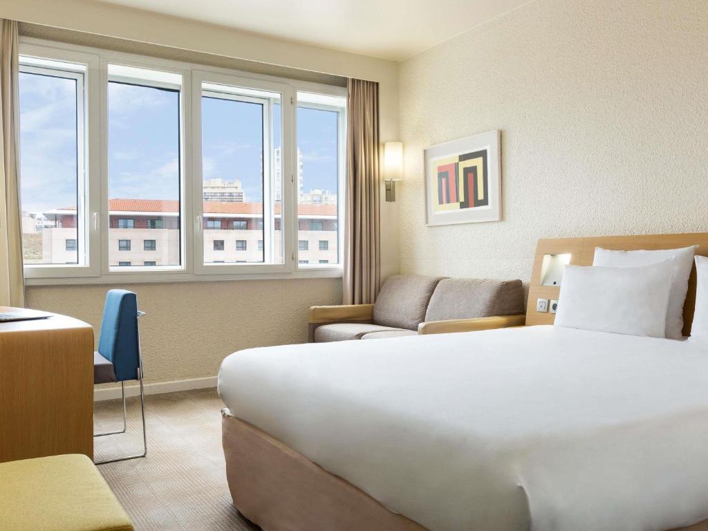 Novotel Marseille Vieux Port - Classic Double Room With Sofa Bed
