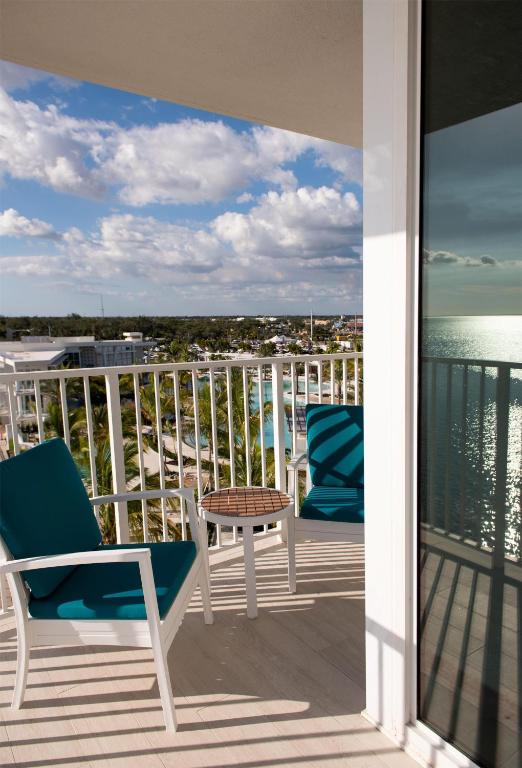 Sunseeker Resort Florida Gulf Coast, Curio Collection Hilton - King Room With Balcony And Harbor View
