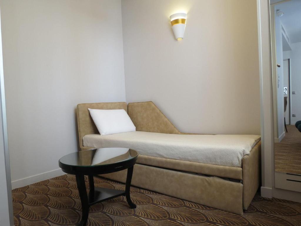 Mercure Paris Opéra Faubourg Montmartre - Resim 25