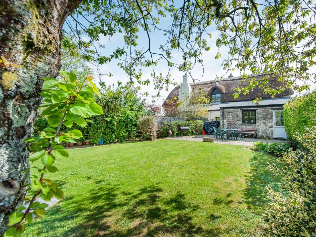 Κήπος έξω από το 3 Bed in Bishops Tawton 75872