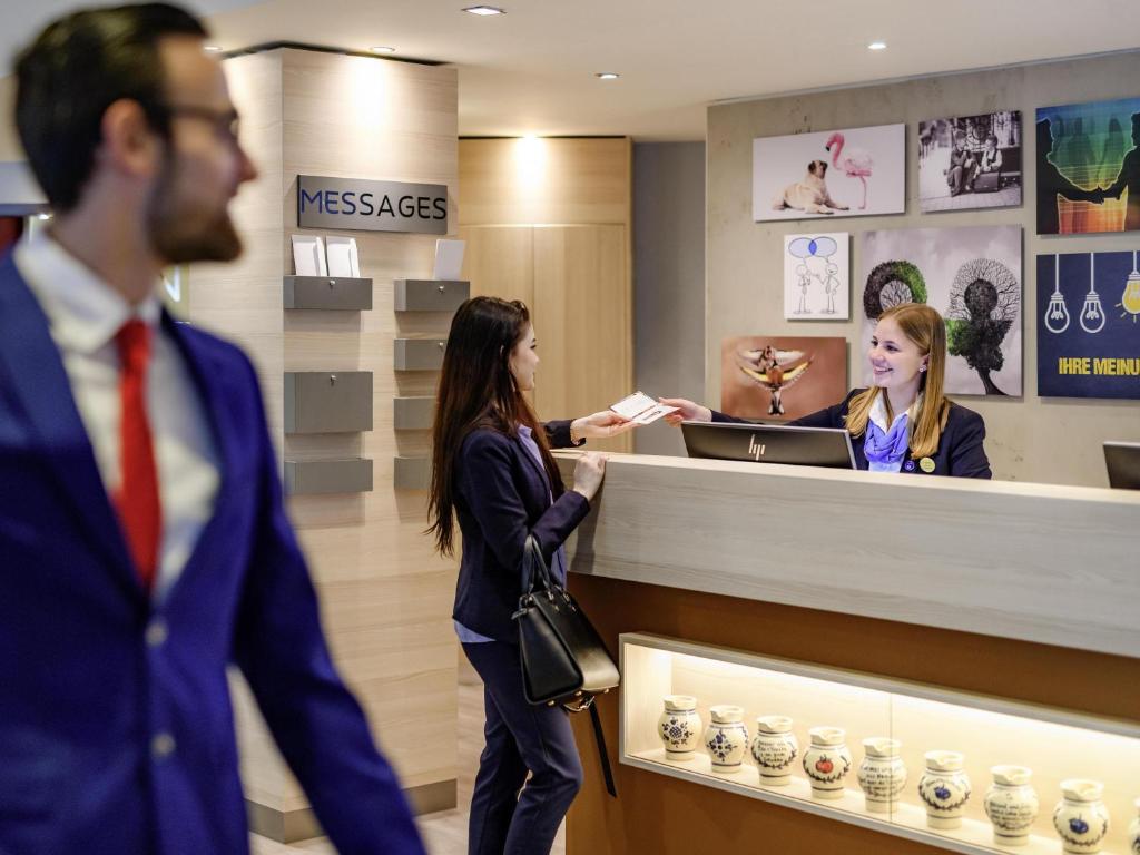 Novotel Frankfurt City - Resim 3