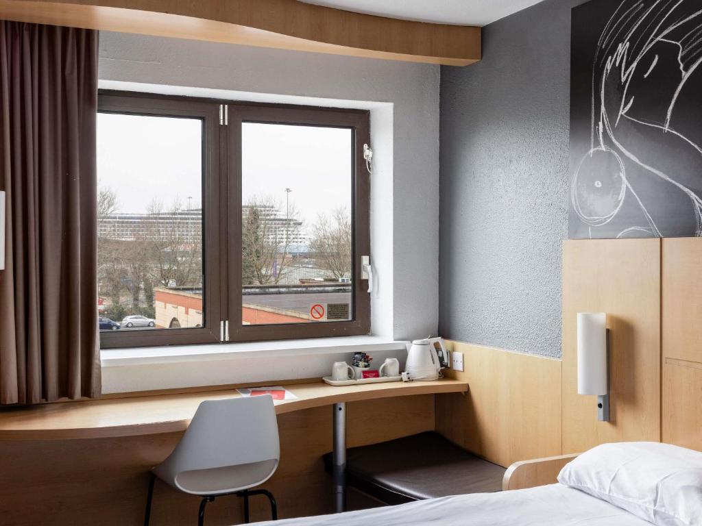 ibis Southampton - Resim 12
