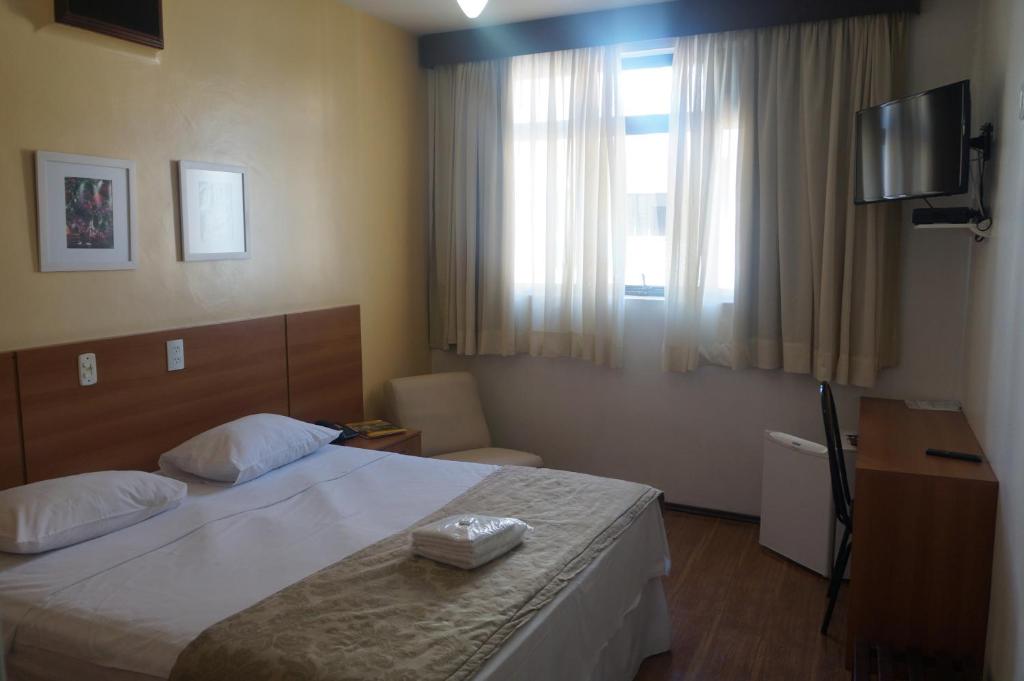  Rhud's Hotel