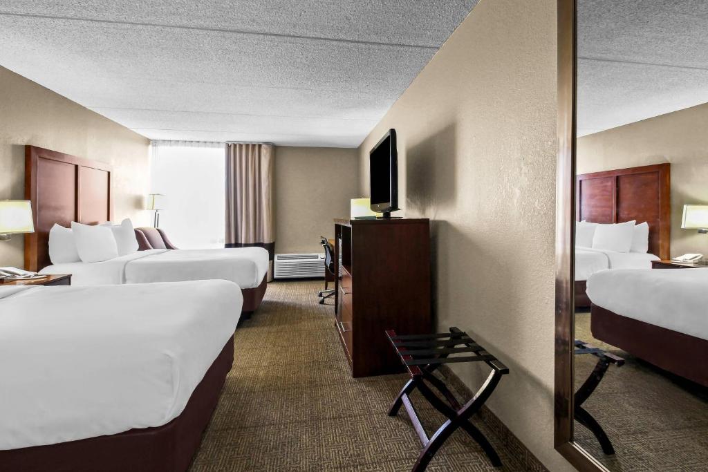 Comfort Inn Cranberry Twp photo