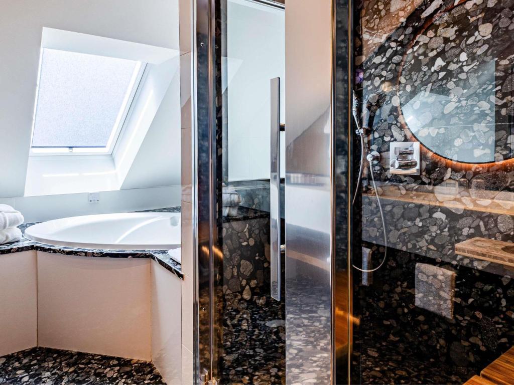 Grand Hôtel La Cloche Dijon - MGallery Collection - Resim 42