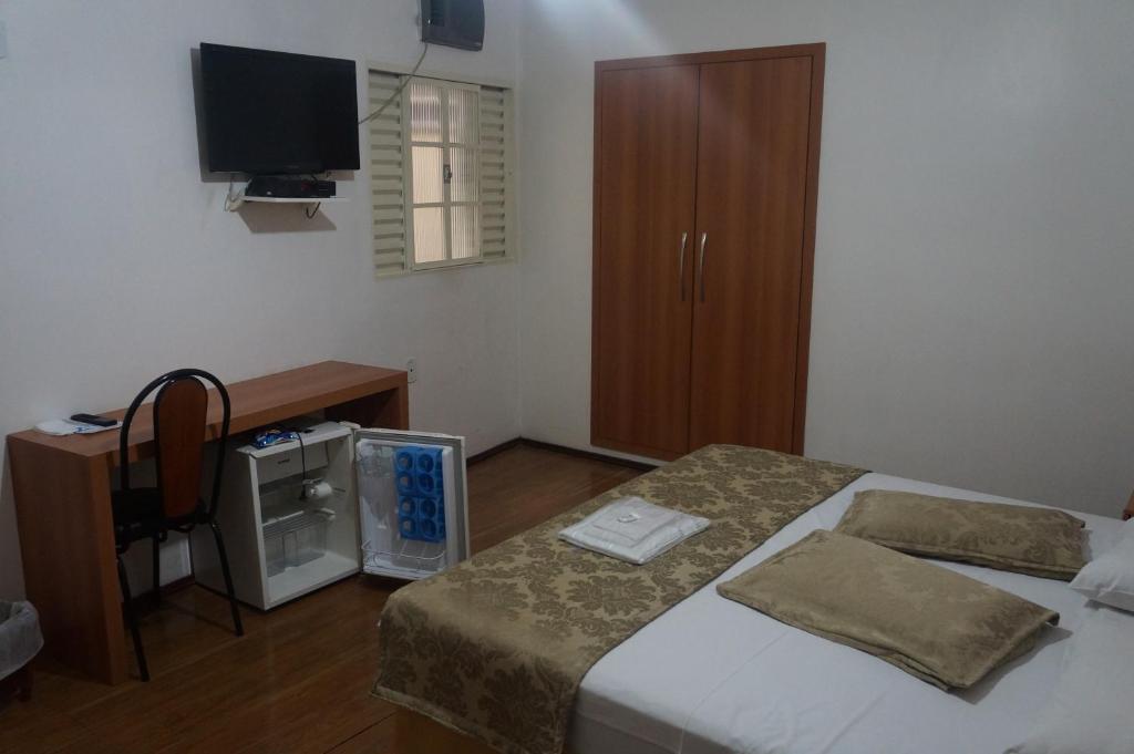  Rhud's Hotel