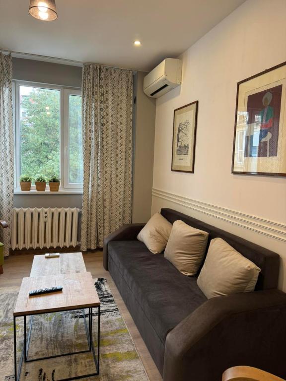 Χώρος καθιστικού στο Happy Day