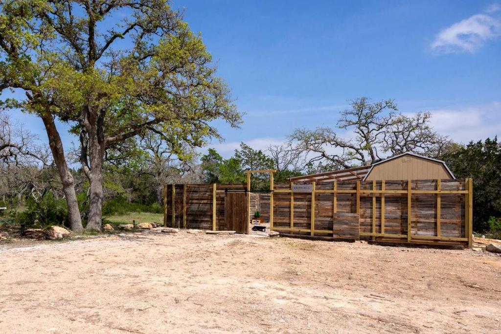 Picture of Off-Grid Luxurious Tiny Cabin with Incredible Outdoor and Indoor in ...