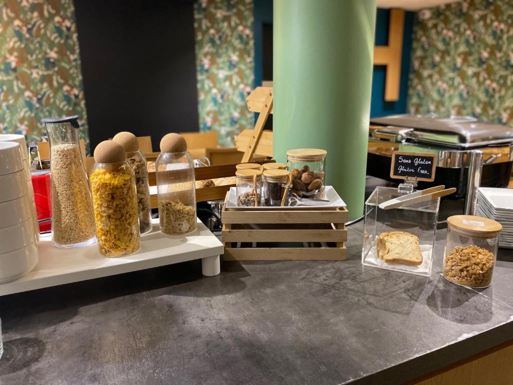 Brit Hotel Reims Croix Blandin - Resim 38