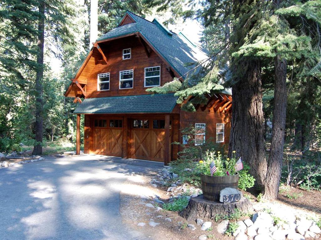 Traditional Log Cabin Rental for Couples on West Shore of Lake Tahoe ...