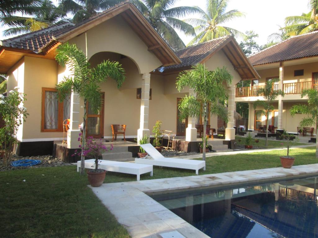 Bazén v ubytování Yuli's Homestay nebo v jeho okolí