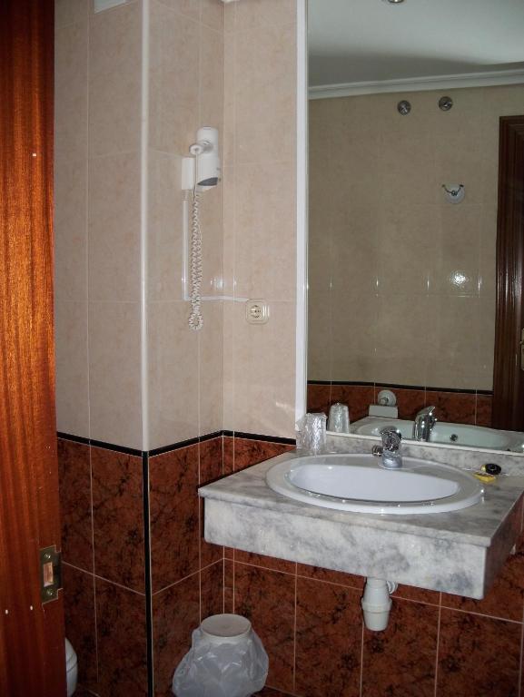 Hostal Virgen del Villar - Family Room (Two Connecting Rooms)