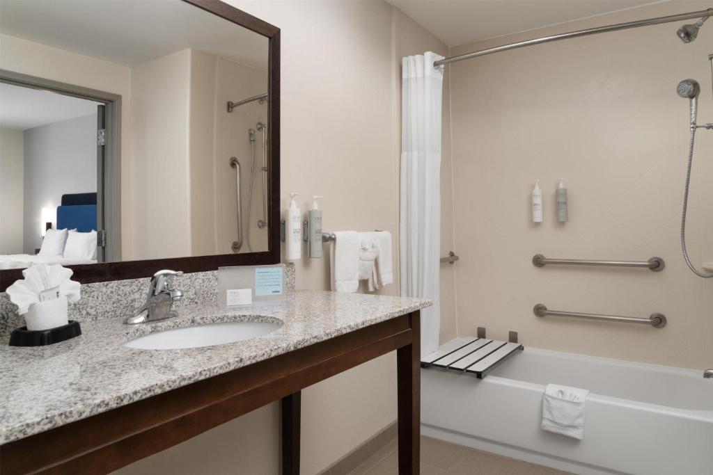 Hampton Inn & Suites Albuquerque North/I-25 photo