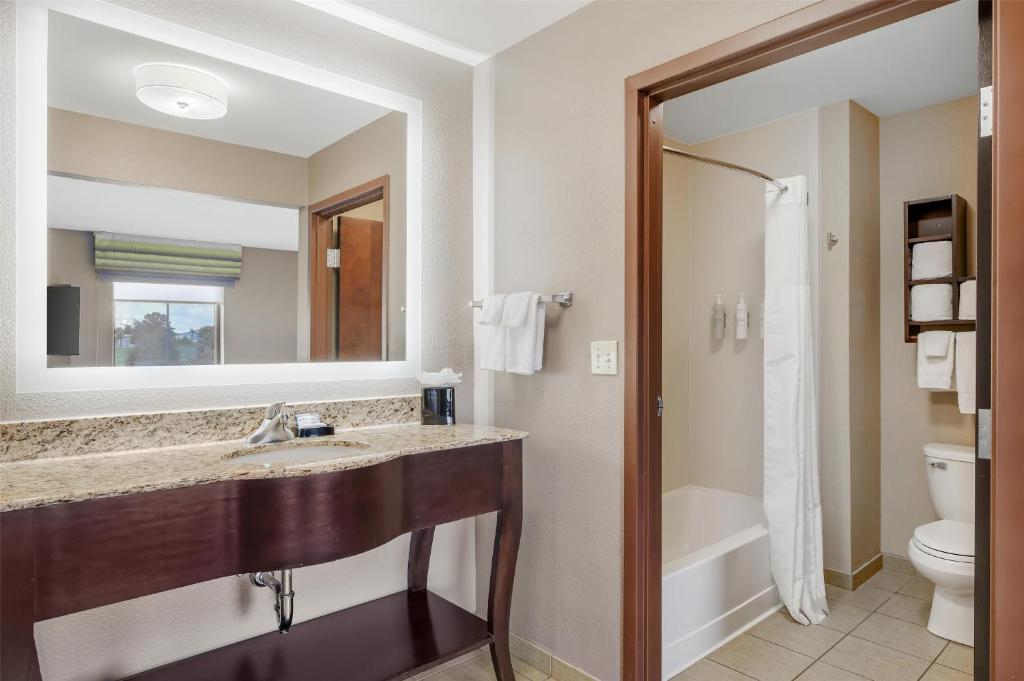 Hampton Inn & Suites Crawfordsville photo
