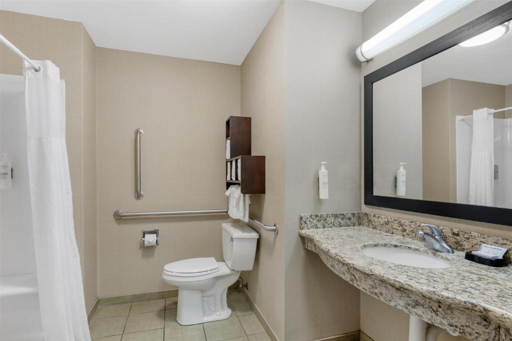 Hampton Inn & Suites Crawfordsville photo