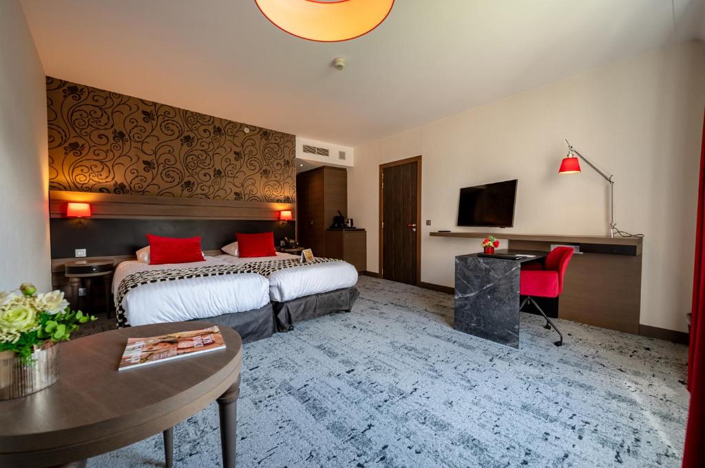 
Standard Twin Room with Garden View
