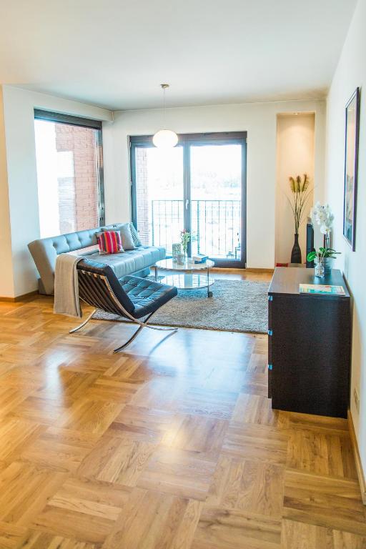 Modern Apartment in City Center - 12