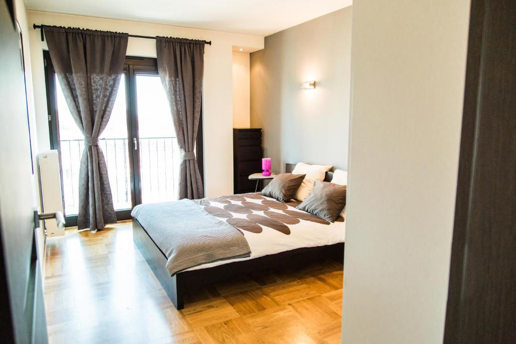 Modern Apartment in City Center - 19