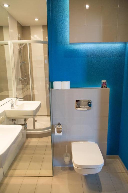 Modern Apartment in City Center - 16