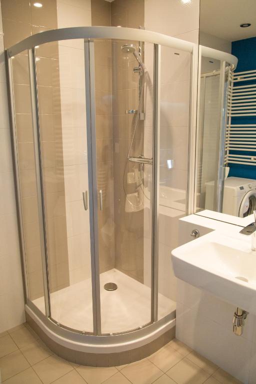 Modern Apartment in City Center - 15