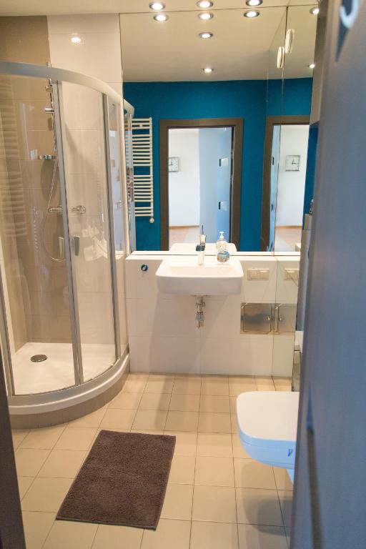 Modern Apartment in City Center - 14