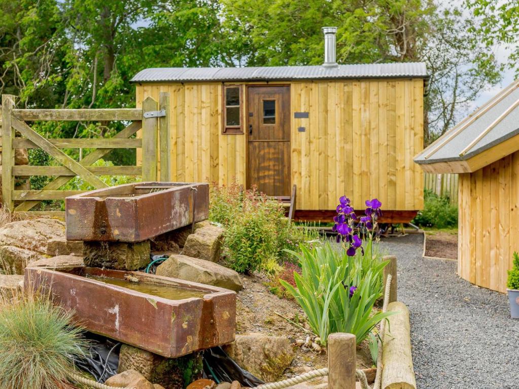 Κήπος έξω από το 1 Bed in Bamburgh 88425