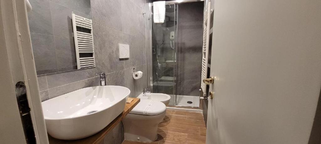 Hotel Camilla Guelfa - Resim 12