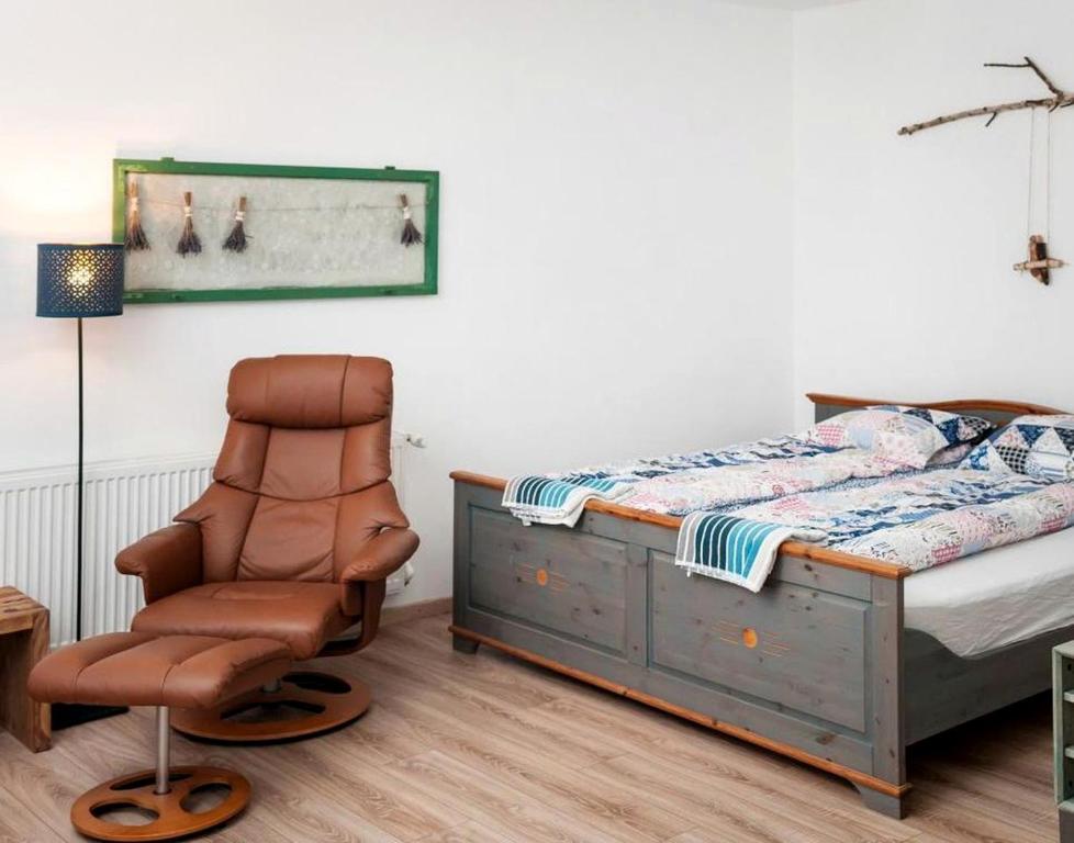 Ένα ή περισσότερα κρεβάτια σε δωμάτιο στο Gorgeous Bed and Breakfast Getaway on a Farm in Transylvania, Romania