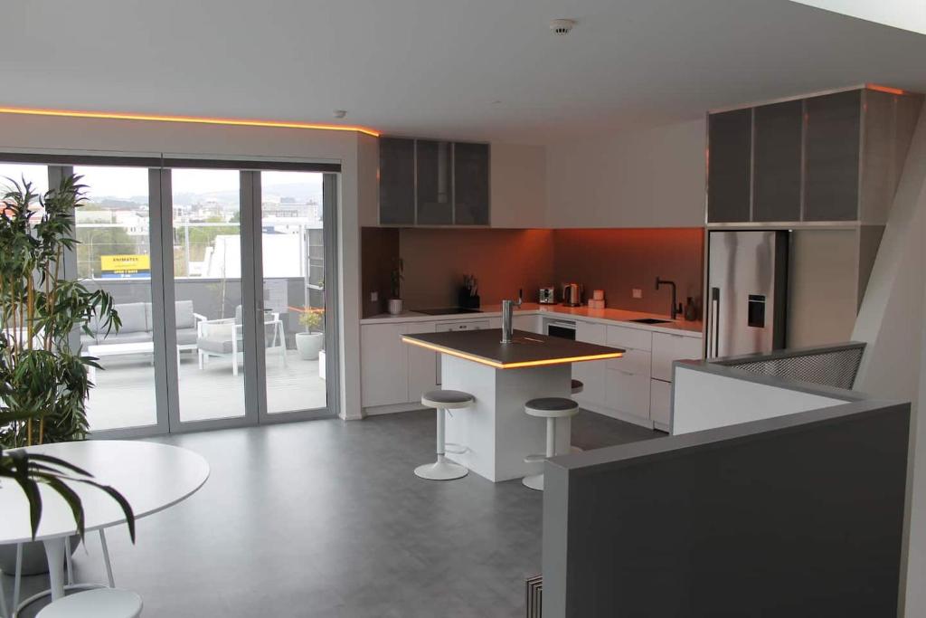 Entire 4 Room Boutique Hotel - Central Dunedin - Resim 38