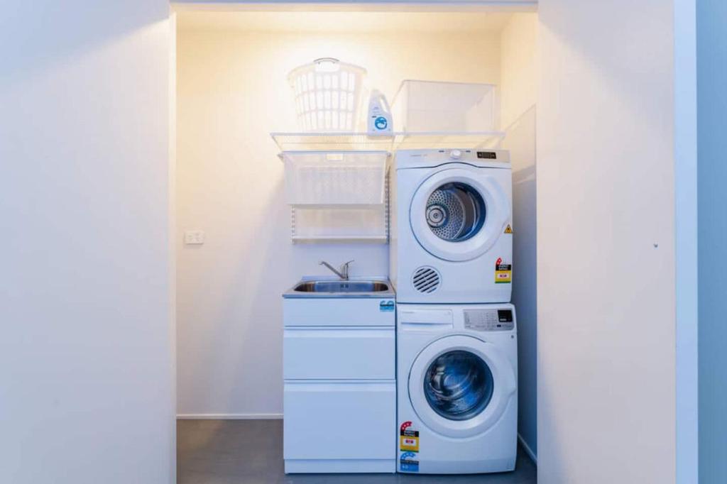 Entire 4 Room Boutique Hotel - Central Dunedin - Resim 17