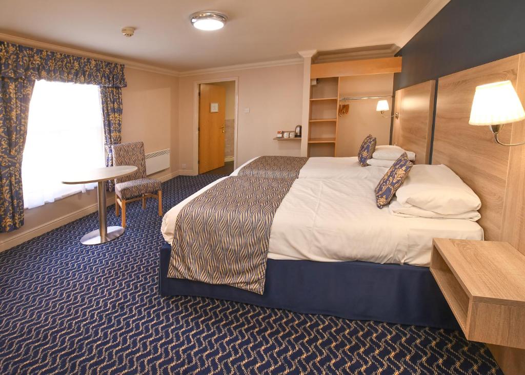 The Queens Hotel - 