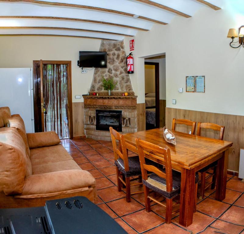 Camping Las Nogueras de Nerpio - Huis Met Twee Slaapkamers