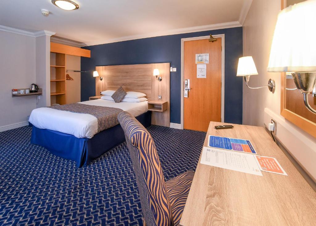 The Queens Hotel - 