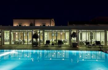 Bazén v ubytování Poggio Del Sole Hotel nebo v jeho okolí