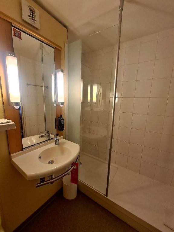 ibis Marseille Centre Gare Saint Charles - Resim 25