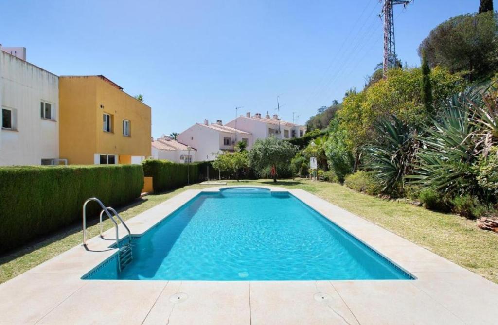 Spacious family friendly 3 bedroom home B' Pueblo - swimming pool - games room & sunny terrasse