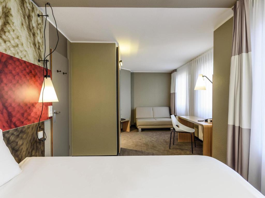 ibis Frankfurt Centrum - Resim 13