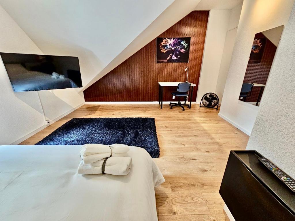 Cosy private room in Lausanne center - Resim 34