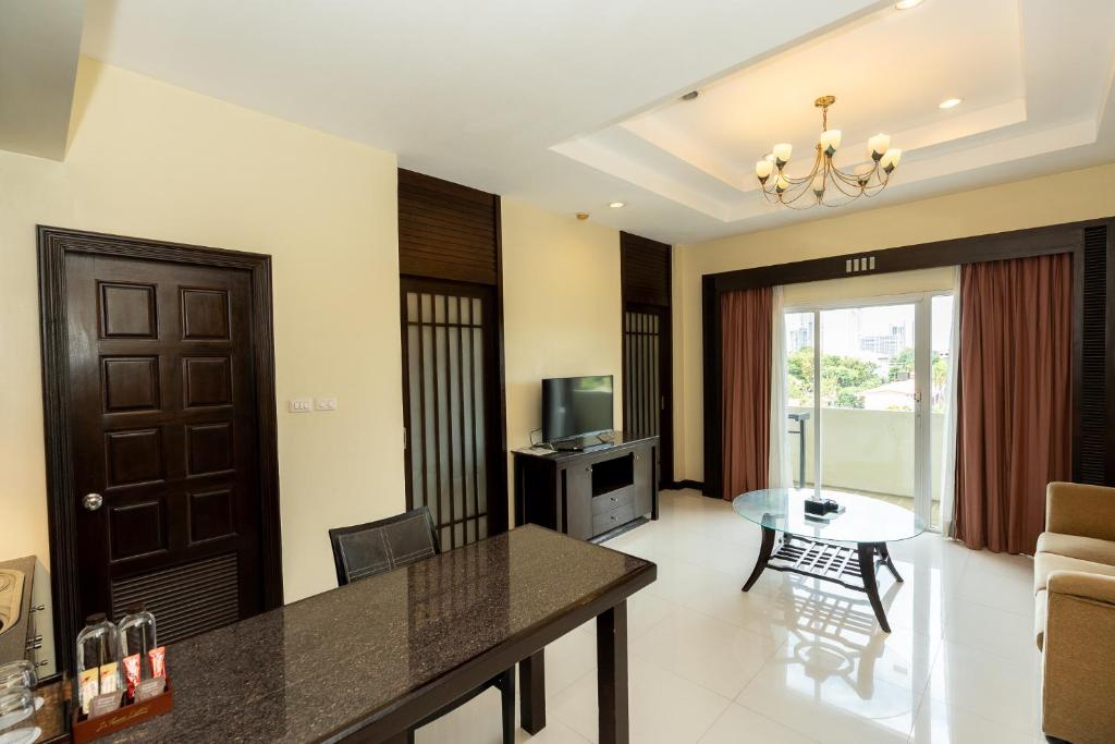 Sunday Chateau En Ville - Pattaya - Resim 22